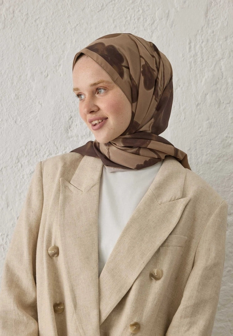 DARK FLOWER PATTERN SILKY MODAL HIJAB - DUSTY BROWN