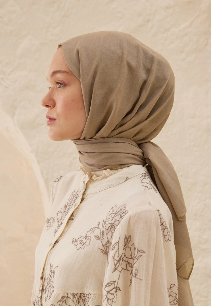 Rami Hijab-Nude
