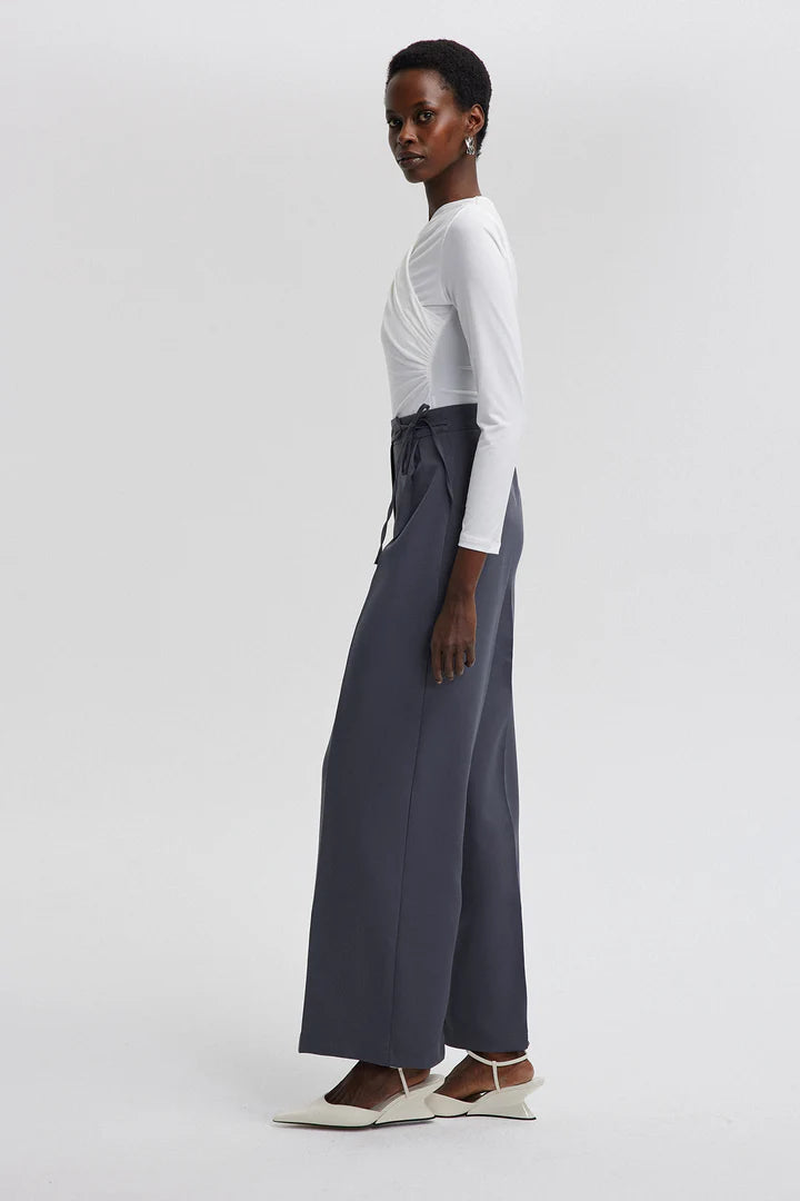 WIDE LEG TROUSERS WITH WAIST TIE