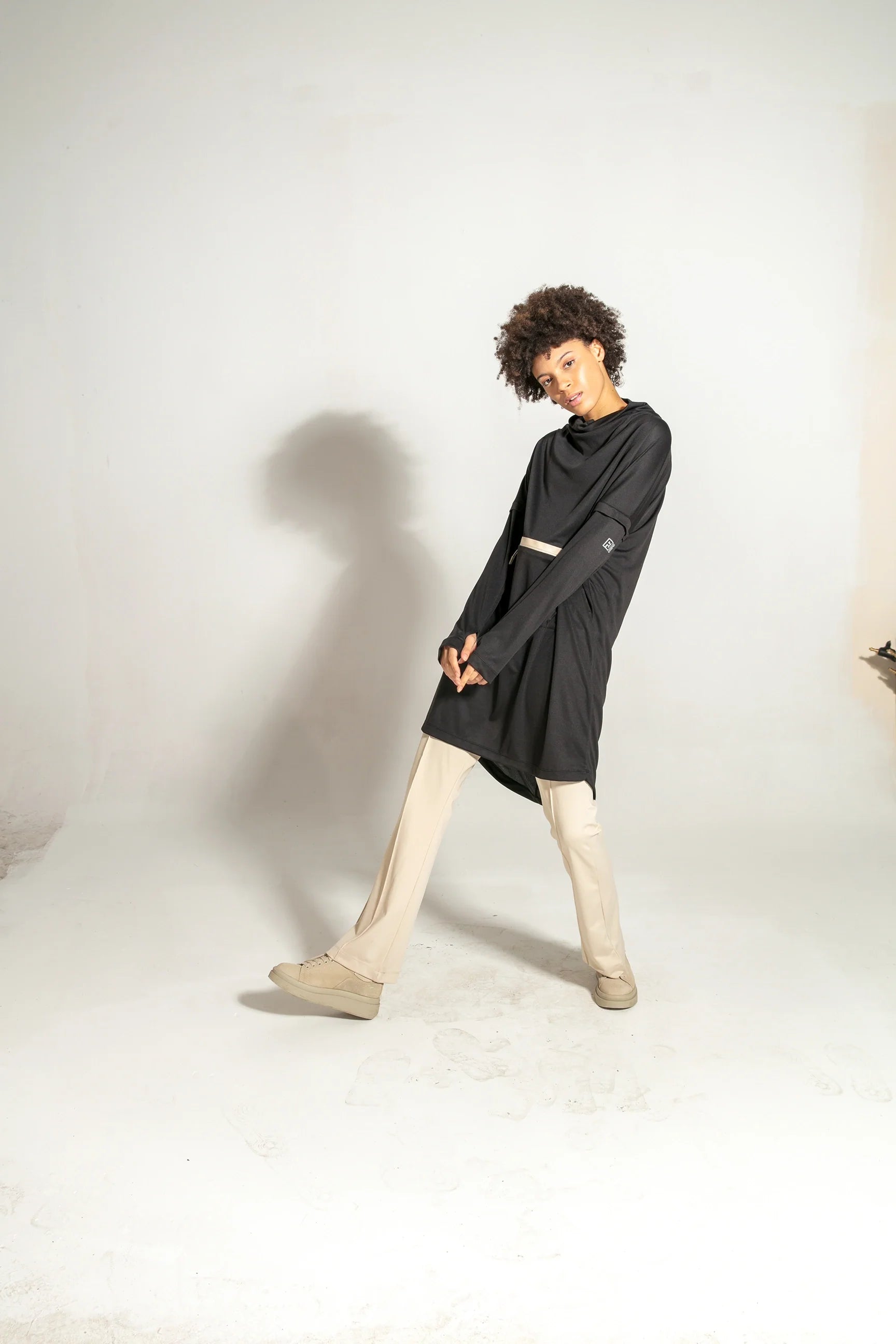 COOL-TECH Kangaroo Pocket Quick Dry Tracksuit – Black