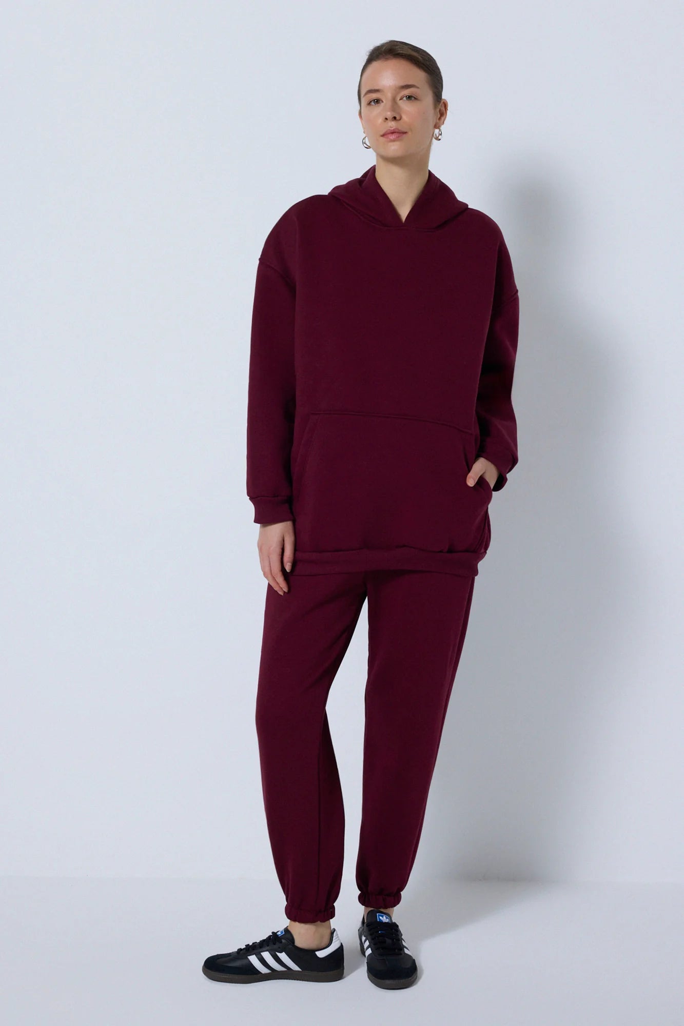 HOODED SWEATSHIRT AND JOGGER SET - BURGUNDY