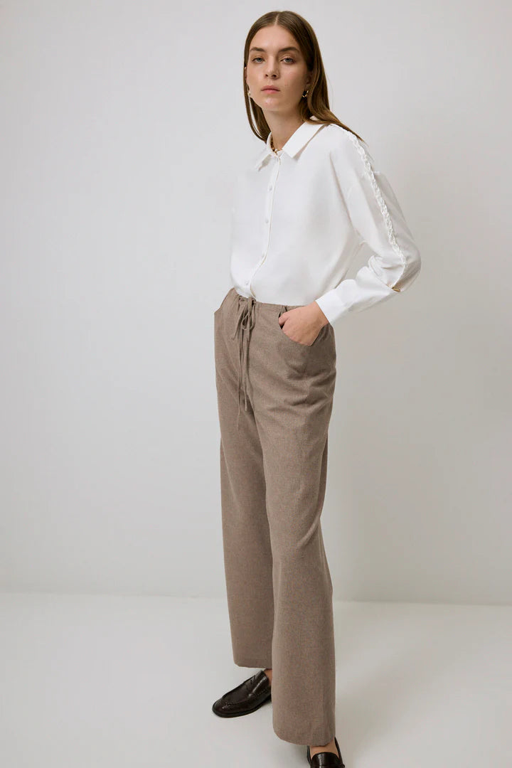 LACED RELAX FIT TROUSERS - MINK